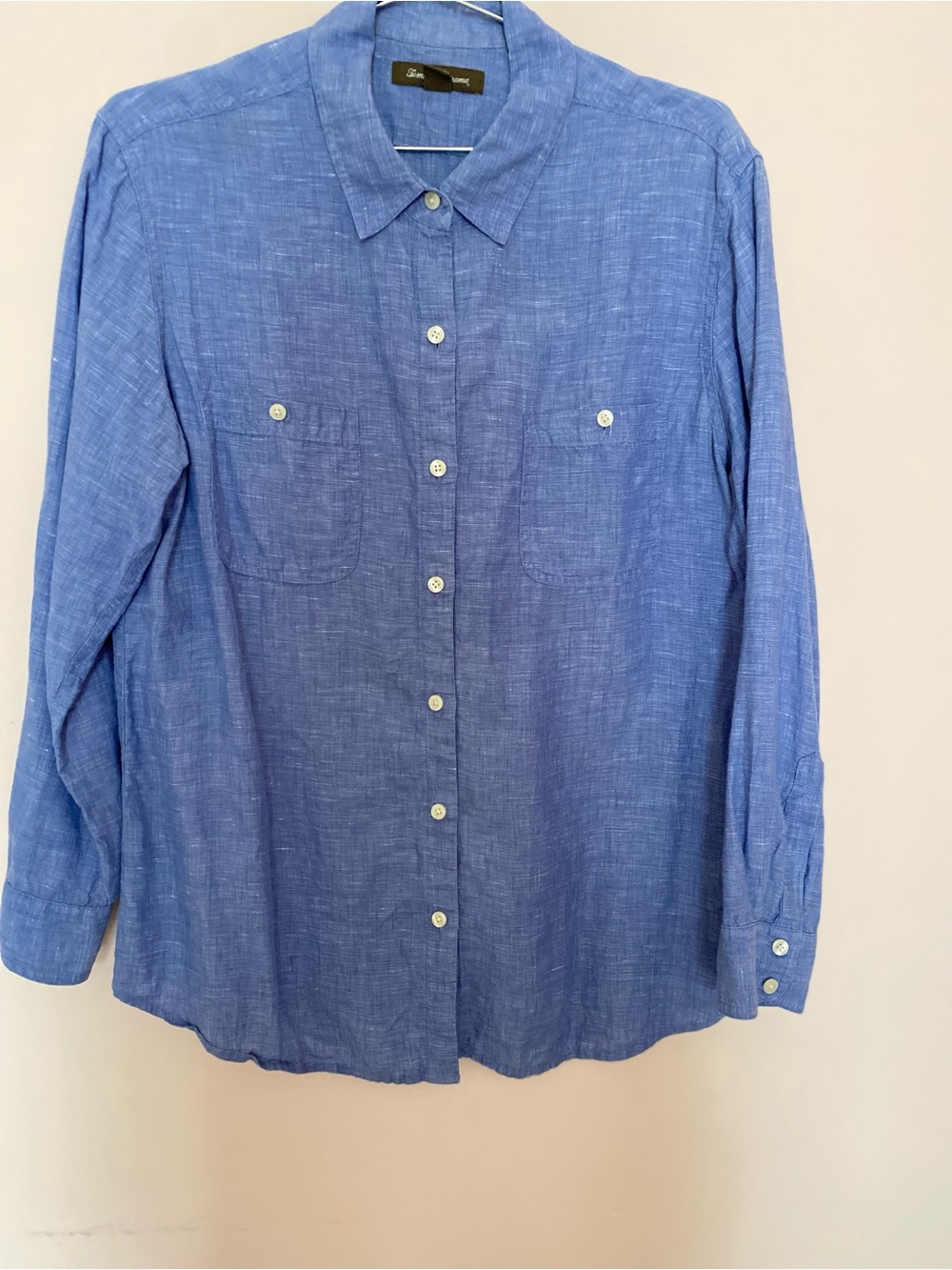 Tommy Bahama women’s blue 100% linen long sleeve button-up shirt